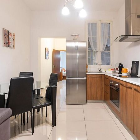 Superbly Located Cosy 2-Bedroom Apartment Valletta Kültér fotó